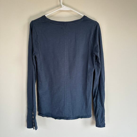 Nation LTD Janae Slim Crew Tee Long Sleeve Button Cuff T-Shirt Blue Womens M - Picture 11 of 12